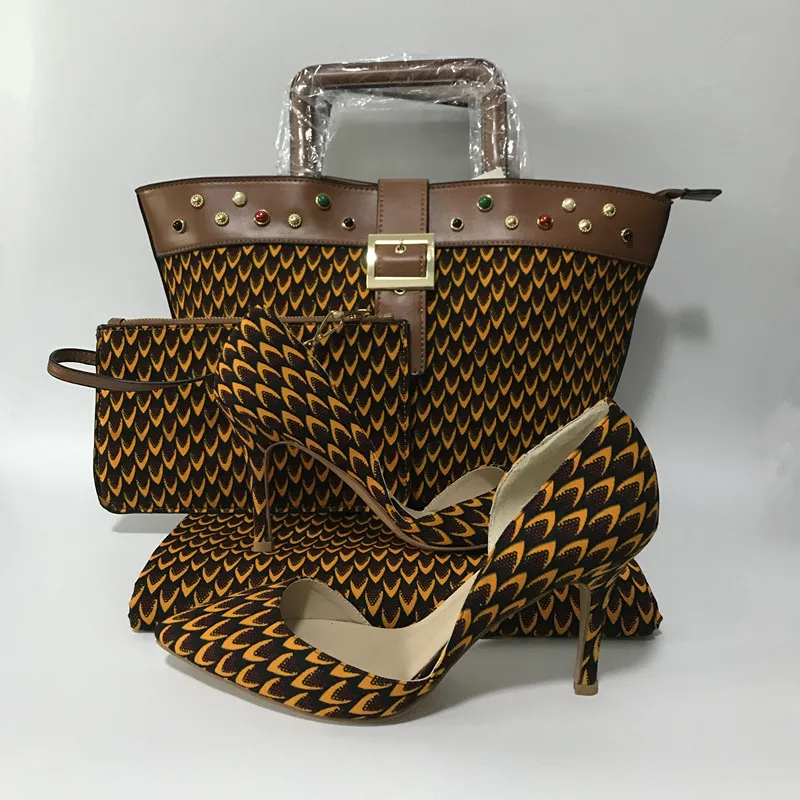 6Yards Wax Fabric With Women Handbag And High Heel Wax Shoes Sets 100%Cotton,Women's Bag+Wax Cotton Material+Custom shoes F94-25
6Yards Wax Fabric With Women Handbag And High Heel Wax Shoes Sets 100%Cotton,Women's Bag+Wax Cotton Material+Custom shoes F94-25