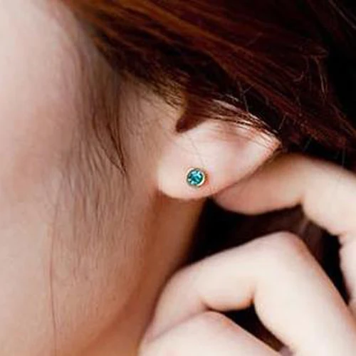 LNRRABC 6MM Crystal Ear Studs Piercing Ladies Mini Small Stud Earrings with Stone for Women Men Fashion Jewelry LY
LNRRABC 6MM Crystal Ear Studs Piercing Ladies Mini Small Stud Earrings with Stone for Women Men Fashion Jewelry LY