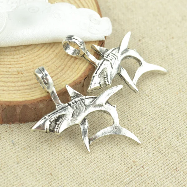 High quality 8pcs metal antique silver Plated shark charms for DIY jewelry making 37*33mm 2487
High quality 8pcs metal antique silver Plated shark charms for DIY jewelry making 37*33mm 2487