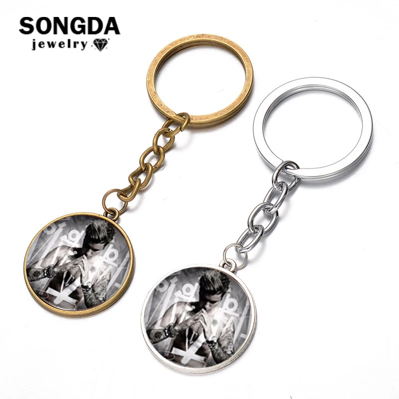 SONGDA Hip Hop Style Justin Bieber Keychain Simple Round Pendant Car Key Chain Bag Charms Llaveros Souvenir Gifts for Music Fans
SONGDA Hip Hop Style Justin Bieber Keychain Simple Round Pendant Car Key Chain Bag Charms Llaveros Souvenir Gifts for Music Fans