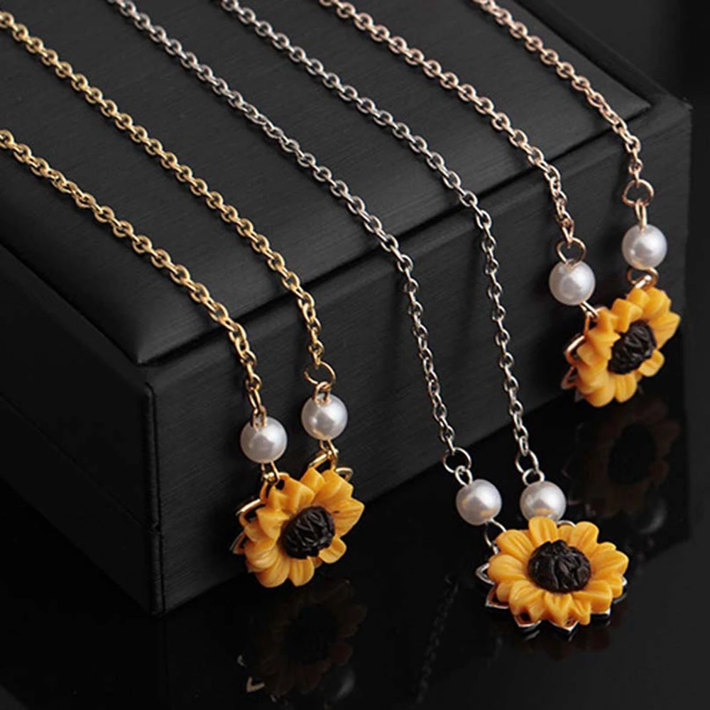 1pc Romantic Drop Necklaces Charm Sunflower Pendant Chain Necklace for Women Simple Pearls Princess Bride Bridesmaid Necklace
1pc Romantic Drop Necklaces Charm Sunflower Pendant Chain Necklace for Women Simple Pearls Princess Bride Bridesmaid Necklace