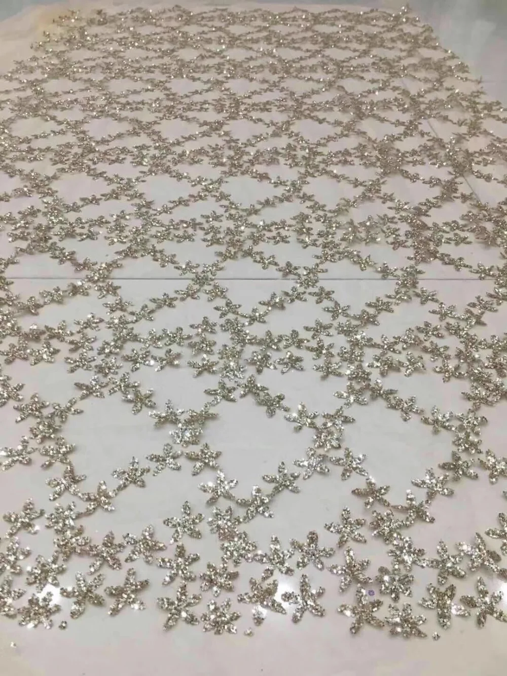 SU-D16111 High quality African French net tulle Lace Fabric for party Hot selling glued glitter star sequins lace fabric
SU-D16111 High quality African French net tulle Lace Fabric for party Hot selling glued glitter star sequins lace fabric