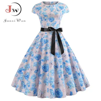 Casual Summer Vintage Dress Women 2019 Sexy 50s 60s Floral Print Party Dresses Elegant Red Retro Swing Short Sleeve Belt Tunic
Casual Summer Vintage Dress Women 2019 Sexy 50s 60s Floral Print Party Dresses Elegant Red Retro Swing Short Sleeve Belt Tunic