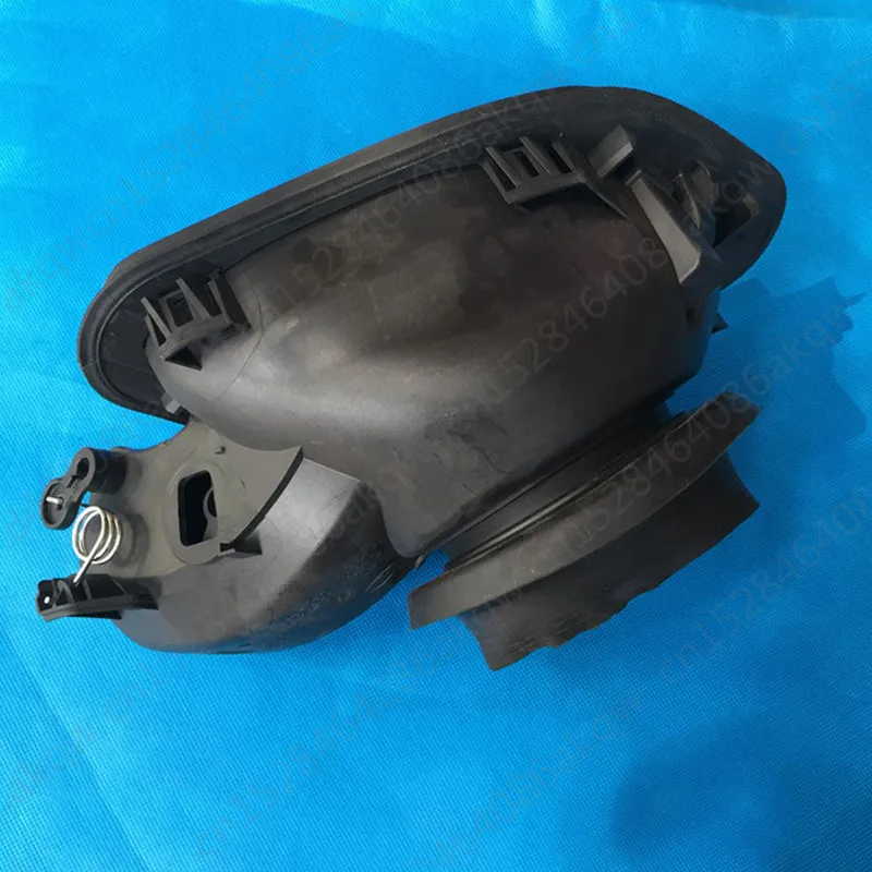 Car Fuel filler seat Suitable for 2015Fo rdF oc us2015 Refueling bracket assembly Fuel tank cap housing Fuel tank filler seat
Car Fuel filler seat Suitable for 2015Fo rdF oc us2015 Refueling bracket assembly Fuel tank cap housing Fuel tank filler seat