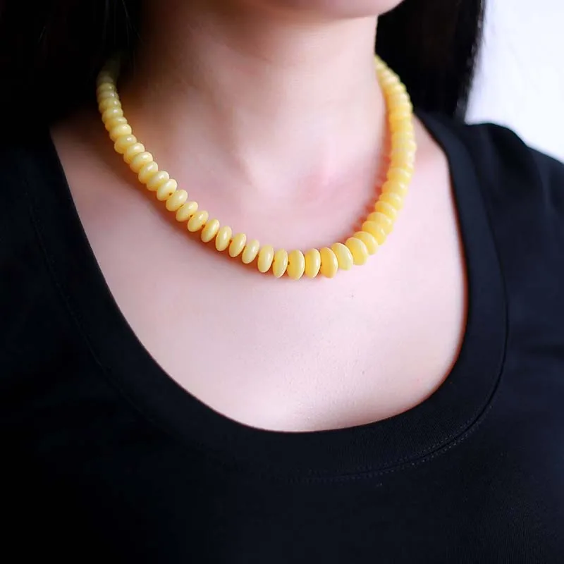 New beeswax men and women models chicken yellow amber old necklace 100% national wind multi-color mixed wild amber necklace
New beeswax men and women models chicken yellow amber old necklace 100% national wind multi-color mixed wild amber necklace