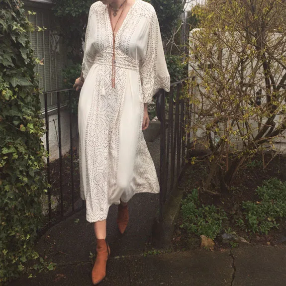 2019 new fashion women's dresses Bandage V-neck beach female bohemian white dress high waist
2019 new fashion women's dresses Bandage V-neck beach female bohemian white dress high waist
