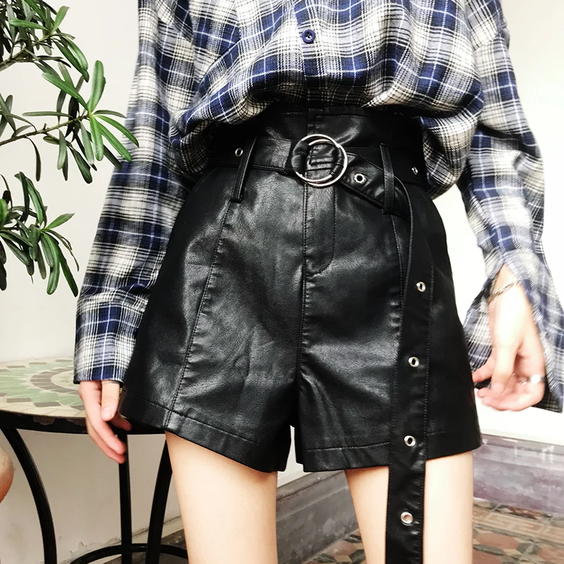 2018 NEW Vintage Korean Style Shorts Feminino New Autumn Bow Tie High Waist Slim Leather Shorts Sweet Casual Pu Wide Leg Short
2018 NEW Vintage Korean Style Shorts Feminino New Autumn Bow Tie High Waist Slim Leather Shorts Sweet Casual Pu Wide Leg Short