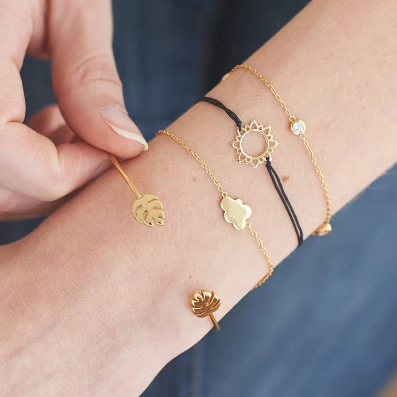 4 Pcs/set Bohemian Charm Crystal Leaves Cloud Sun Leather Chain Multilayer Gold Silver Bracelet Creative Girl Gift
4 Pcs/set Bohemian Charm Crystal Leaves Cloud Sun Leather Chain Multilayer Gold Silver Bracelet Creative Girl Gift