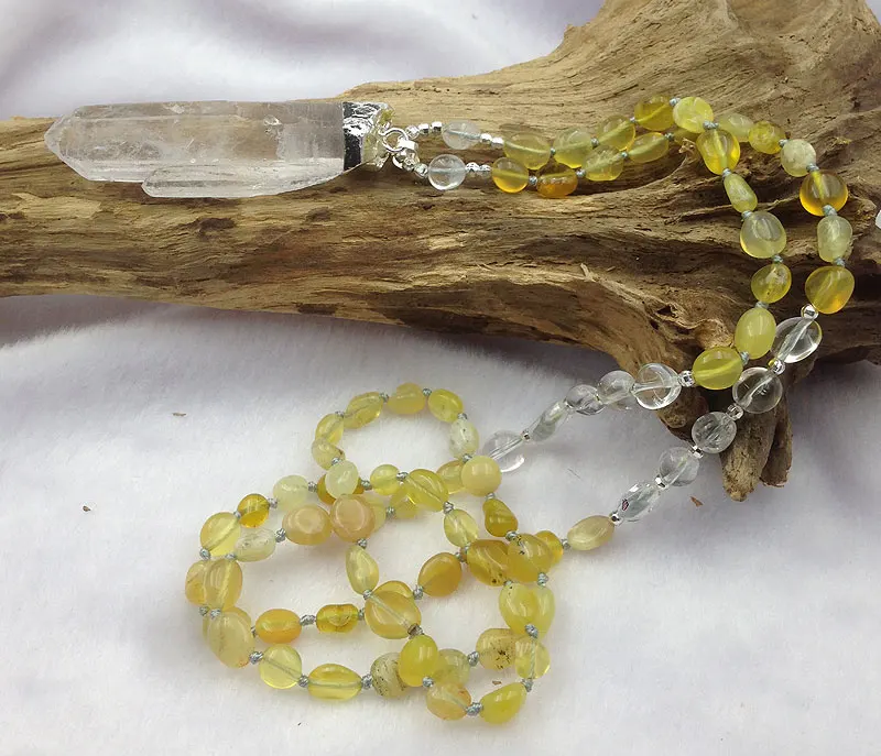 YA3006 Clear Quartz Gold/Silver Pendant Yellow Opal Stone Nuggets Beads Knot Handmade Necklace
YA3006 Clear Quartz Gold/Silver Pendant Yellow Opal Stone Nuggets Beads Knot Handmade Necklace