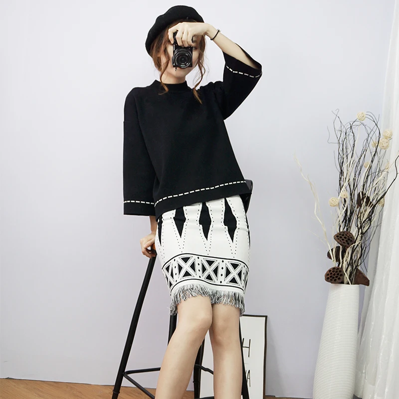 CBAFU autumn winter women half turtleneck sweater tops a line skirt knittinf 2 piece set casual brand women suit knit set D223
CBAFU autumn winter women half turtleneck sweater tops a line skirt knittinf 2 piece set casual brand women suit knit set D223