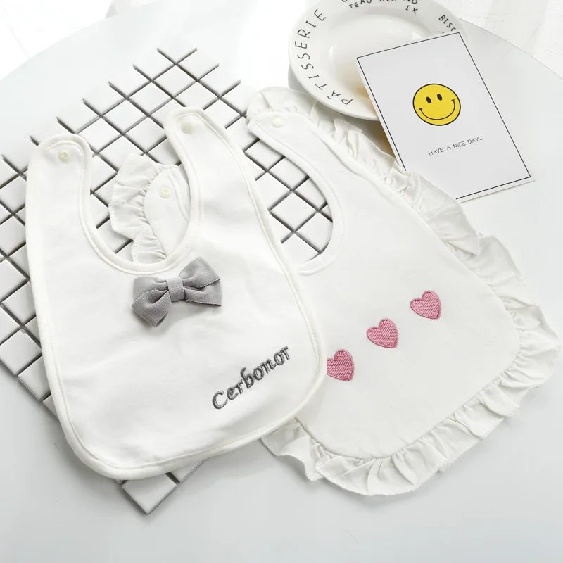 2pcs/lot Baby Cotton Bibs Boys Girls Heart Tie Waterproof Saliva Towel Infant Kids Newborn Lace Feeding Wear Burp Cloth
2pcs/lot Baby Cotton Bibs Boys Girls Heart Tie Waterproof Saliva Towel Infant Kids Newborn Lace Feeding Wear Burp Cloth