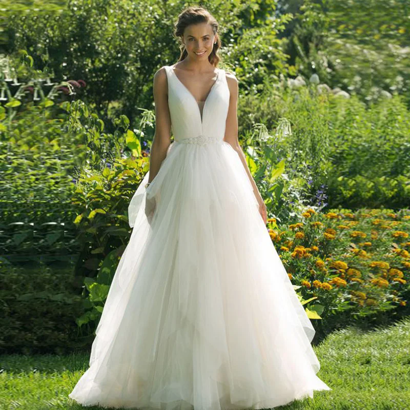 2019 V Neck Beach Aline Wedding dresses Princess Appliqued Tulle Wedding Gown robe de mariee Boho Backless Bridal Dresses
2019 V Neck Beach Aline Wedding dresses Princess Appliqued Tulle Wedding Gown robe de mariee Boho Backless Bridal Dresses