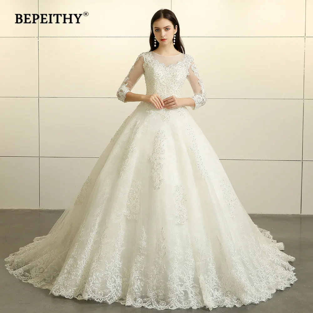New Arrival Three Quarter Sleeves Wedding Dresses 2019 Lace Vintage Court Train Ball Gown Princess Bridal Dress Vesido De Novia
New Arrival Three Quarter Sleeves Wedding Dresses 2019 Lace Vintage Court Train Ball Gown Princess Bridal Dress Vesido De Novia