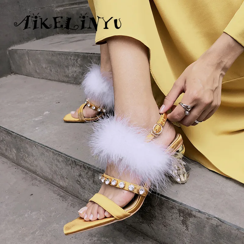 AIKELINYU 2019 Women Pumps Silk Fashion Feather Sandals Strange Style High Heels Buckle Strap Novelty Sandals Summer Shoes Woman
AIKELINYU 2019 Women Pumps Silk Fashion Feather Sandals Strange Style High Heels Buckle Strap Novelty Sandals Summer Shoes Woman