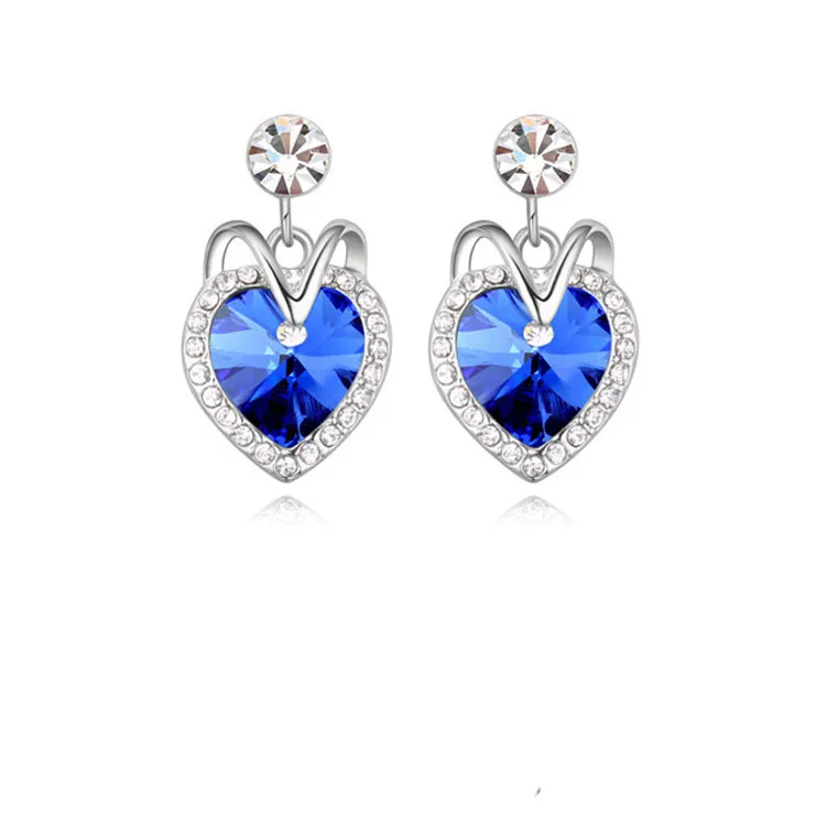 2015 HOT Sale Siver Zinc Alloy Trendy Women Blue Crystal Ocean Heart Stud Earring Titanic Heart of Ocean Womans Stud Earrings
2015 HOT Sale Siver Zinc Alloy Trendy Women Blue Crystal Ocean Heart Stud Earring Titanic Heart of Ocean Womans Stud Earrings
