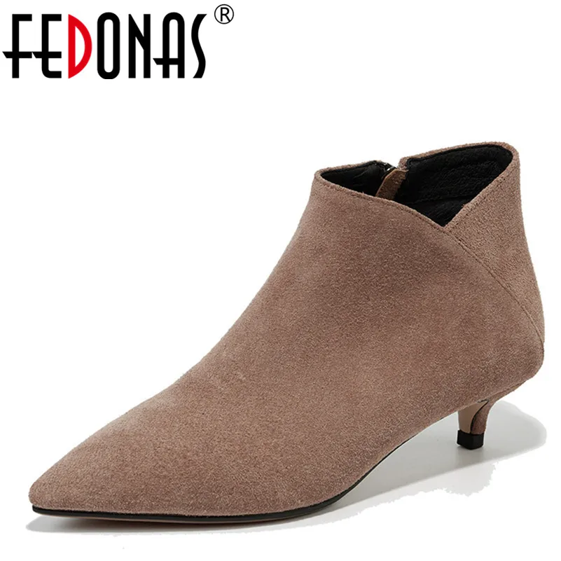 FEDONAS Fashion Women Basic Ankle Boots Cow Suede Autumn Winter Warm Ladies Shoes Woman Pointed Toe Zipper Elegant Office Pumps
FEDONAS Fashion Women Basic Ankle Boots Cow Suede Autumn Winter Warm Ladies Shoes Woman Pointed Toe Zipper Elegant Office Pumps