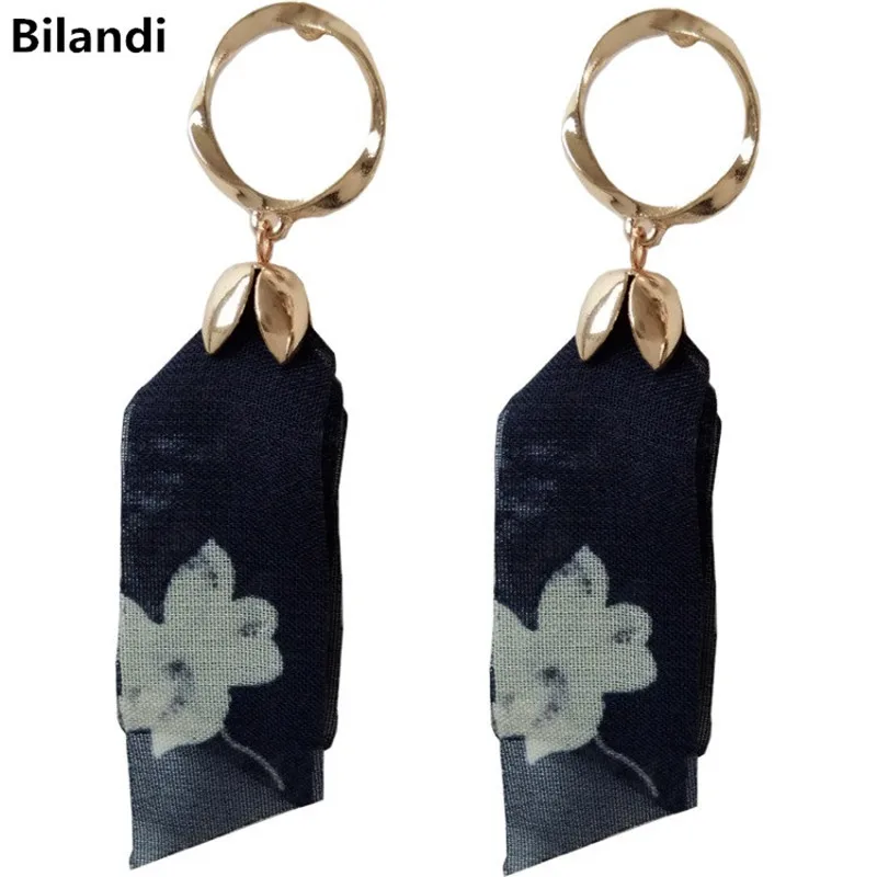 Fancy Metal Circle Korean Chiffon Flower With Long Earrings For Woman Jewelry 
Fancy Metal Circle Korean Chiffon Flower With Long Earrings For Woman Jewelry