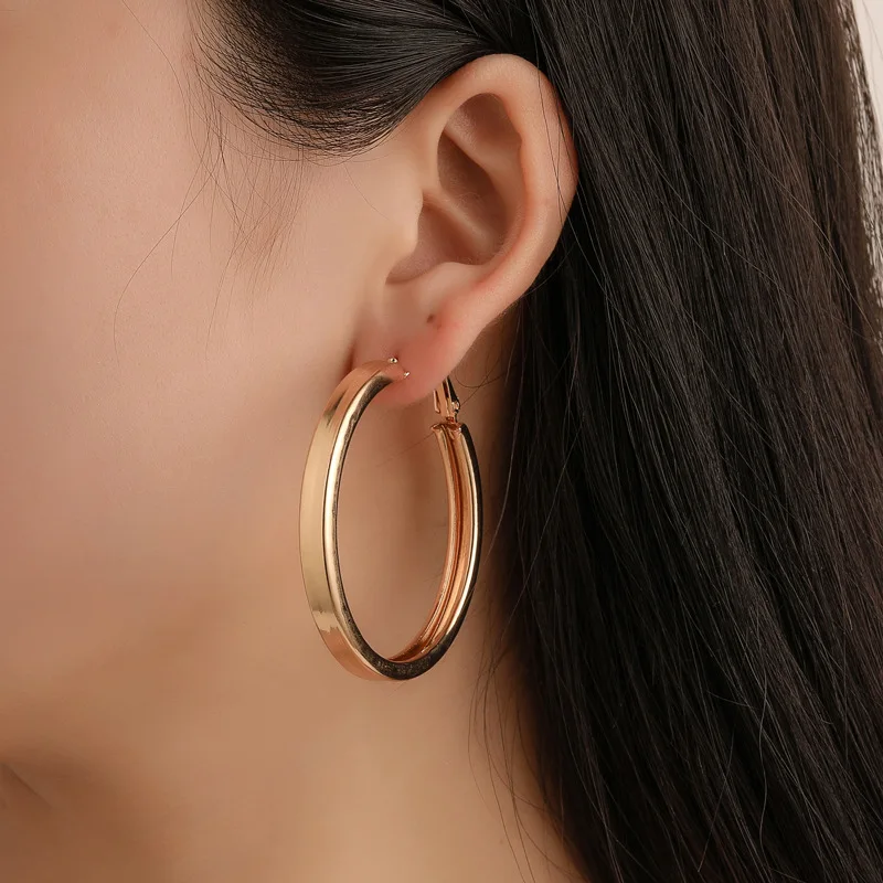Hot Trendy Statement Large Hoop Earrings for Women Big Circle Gold Siver Earring Luxury Fashion Jewelry for Wedding Party Gift
Hot Trendy Statement Large Hoop Earrings for Women Big Circle Gold Siver Earring Luxury Fashion Jewelry for Wedding Party Gift