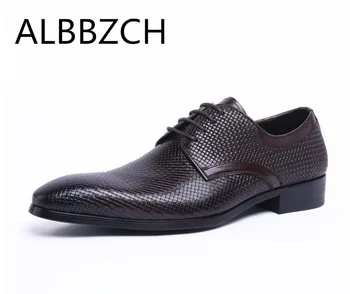 High grade embossed leather dress shoes mens derby formal wedding shoes men pointed toe lace business leisure party man shoes
High grade embossed leather dress shoes mens derby formal wedding shoes men pointed toe lace business leisure party man shoes