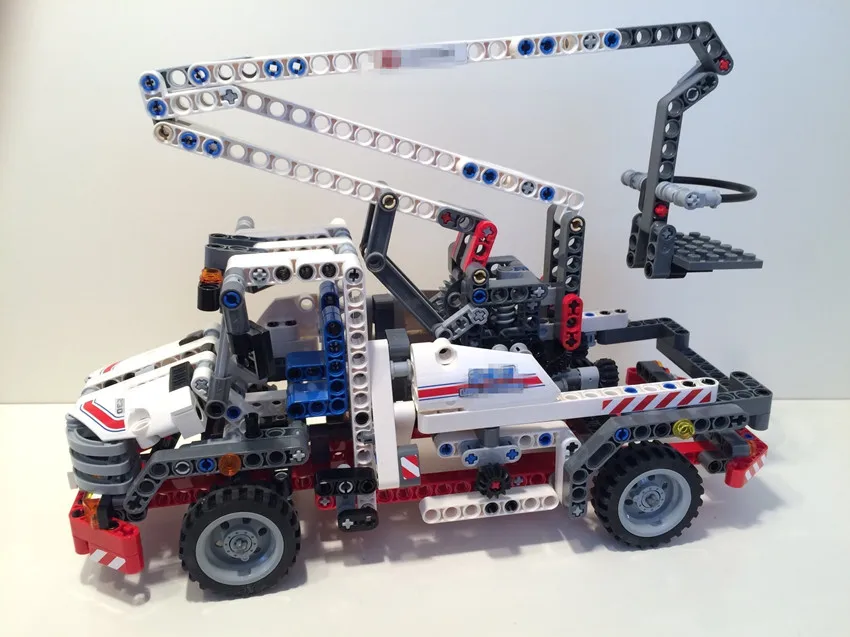 Technic City Series Bucket Truck Construction Building Toys fit legoings technic city truck car kid gift diy toys Children
Technic City Series Bucket Truck Construction Building Toys fit legoings technic city truck car kid gift diy toys Children