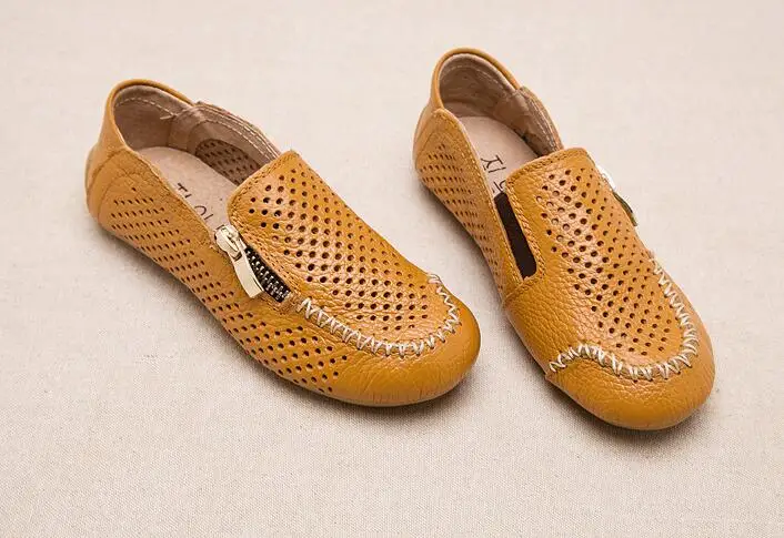 Spring and Autumn 2016 new children's shoes hollow shoes Boys Peas shoes Genuine Leather shoes tide
Spring and Autumn 2016 new children's shoes hollow shoes Boys Peas shoes Genuine Leather shoes tide