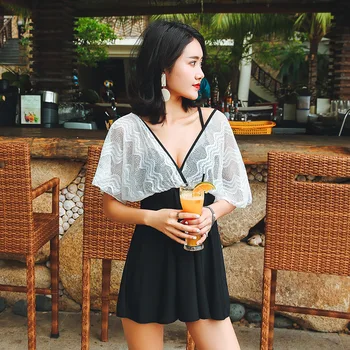 One-Piece Summer White Lace Crochet Beach Tunic Women Beachwear Sexy V Neck Half Sleeve Hollow Out Cover Ups Sunscreen
One-Piece Summer White Lace Crochet Beach Tunic Women Beachwear Sexy V Neck Half Sleeve Hollow Out Cover Ups Sunscreen