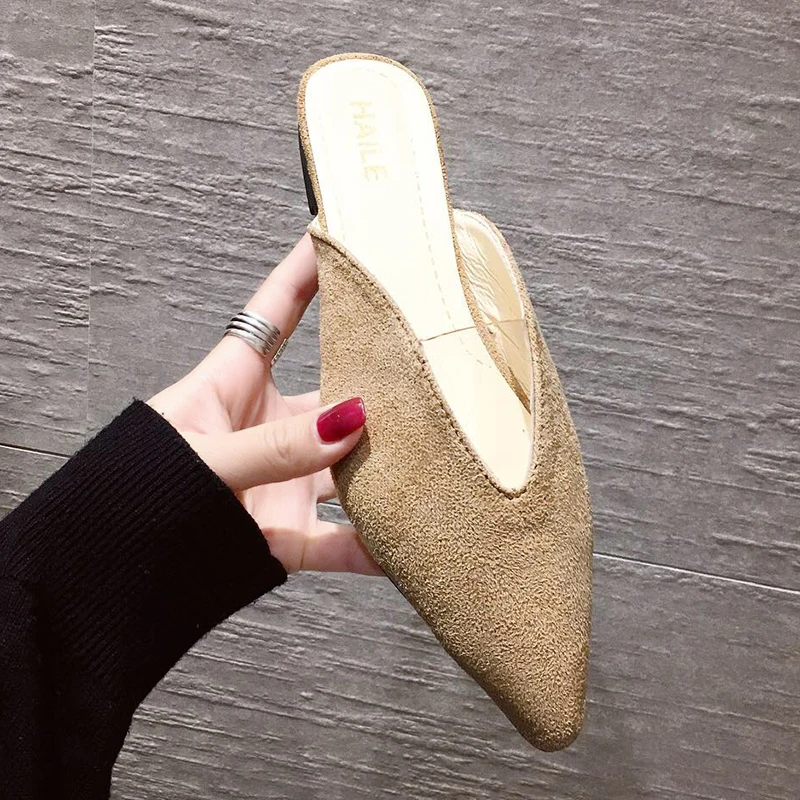 Low Heels Slip On Women Slippers Pointed Toes Elegant Flip Flops Transparent PVC Summer Office Comfortable Women Shoes
Low Heels Slip On Women Slippers Pointed Toes Elegant Flip Flops Transparent PVC Summer Office Comfortable Women Shoes