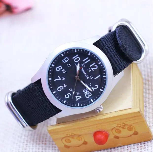 Famous Brand Watches Men Luxury Brand Male Clock Quartz Watch Fashion Casual Stripe Nylon Fabric Canvas calendar Wristwatches A8
Famous Brand Watches Men Luxury Brand Male Clock Quartz Watch Fashion Casual Stripe Nylon Fabric Canvas calendar Wristwatches A8