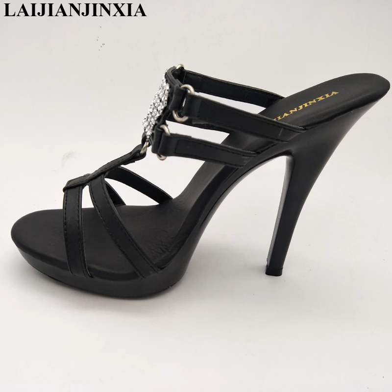 LAIJIANJINXIA New Summer Thin High Heel Slippers Women Fashion Sexy 13CM High Heels Platform Sandals Sexy Black Flip flops Shoes
LAIJIANJINXIA New Summer Thin High Heel Slippers Women Fashion Sexy 13CM High Heels Platform Sandals Sexy Black Flip flops Shoes