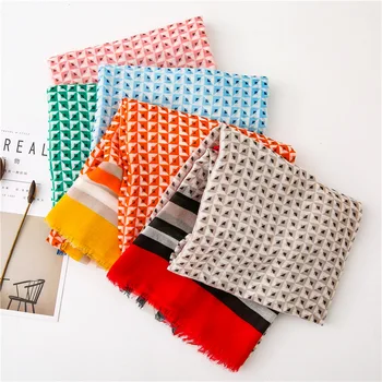 2019 Women Luxury Brand Aztec Geometric Striped Chain Viscose Scarf Print Soft Shawls and Wraps Echarpe Foulards Muslim Hijab
2019 Women Luxury Brand Aztec Geometric Striped Chain Viscose Scarf Print Soft Shawls and Wraps Echarpe Foulards Muslim Hijab