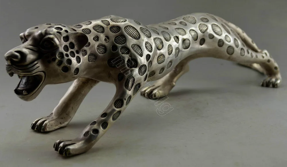 Collectible Decorated Old Tibet Silver Carved Big Leopard Statue Garden Decoration 100% real Brass Bronze
Collectible Decorated Old Tibet Silver Carved Big Leopard Statue Garden Decoration 100% real Brass Bronze