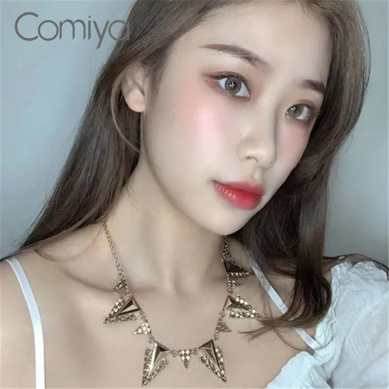 Comiya Designer Brand Chokers Necklaces Geometric Pattern Zinc Alloy Personality Accessories Necklace For Women Wholesale
Comiya Designer Brand Chokers Necklaces Geometric Pattern Zinc Alloy Personality Accessories Necklace For Women Wholesale