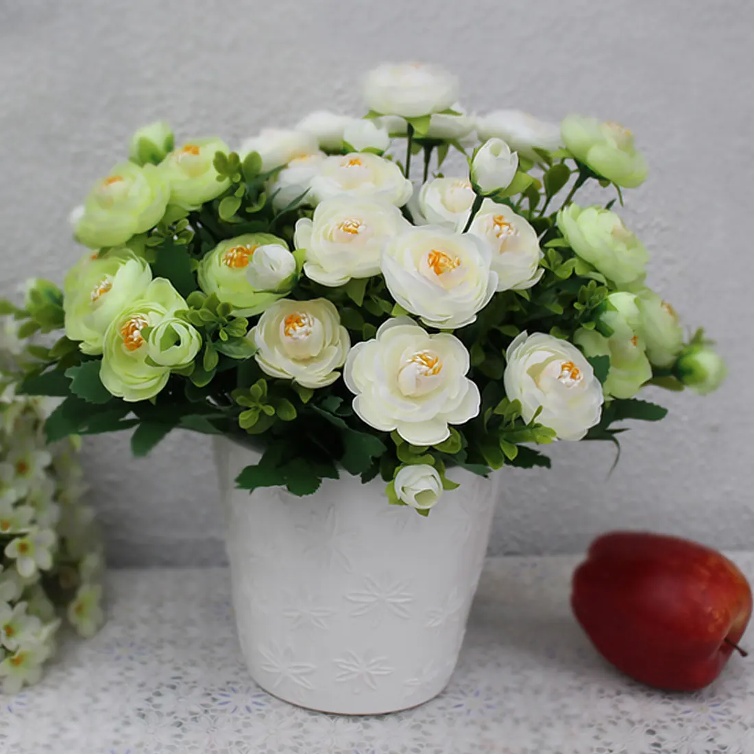 Silk flower 6 fork Wedding decoration artificial flowers vivid real touch roses artificial bride home decor bouquet flower
Silk flower 6 fork Wedding decoration artificial flowers vivid real touch roses artificial bride home decor bouquet flower