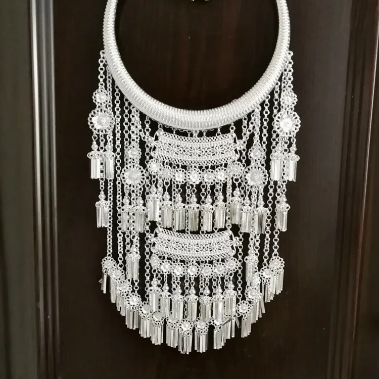 28 Designs New Gorgeous Miao Silver Necklace Minority Group Tong Accessory Stage Performance Exaggerated Ethnic Accessory
28 Designs New Gorgeous Miao Silver Necklace Minority Group Tong Accessory Stage Performance Exaggerated Ethnic Accessory