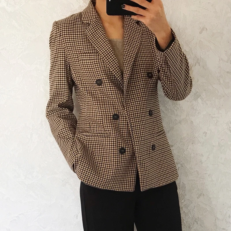 2019 Autunm women blazers and jackets suit casual plaid blazer button decorative suit coat
2019 Autunm women blazers and jackets suit casual plaid blazer button decorative suit coat
