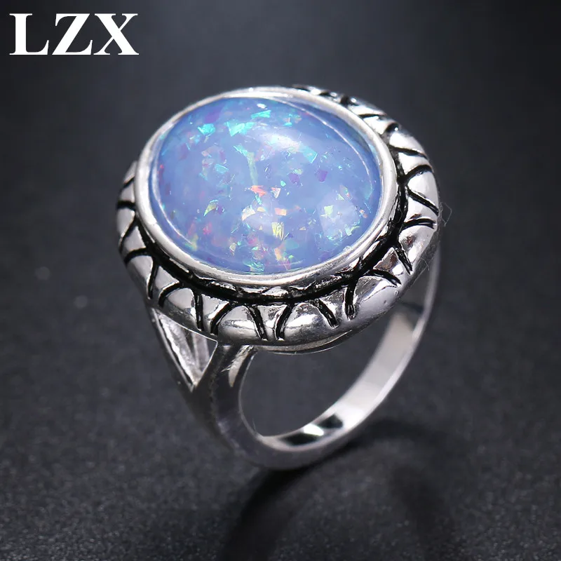 LZX New Royal Vintage Engagement Ring Men Silver Color Blue Crystal Stone Wedding Rings For Women Fashion Party Jewelry Anillos
LZX New Royal Vintage Engagement Ring Men Silver Color Blue Crystal Stone Wedding Rings For Women Fashion Party Jewelry Anillos