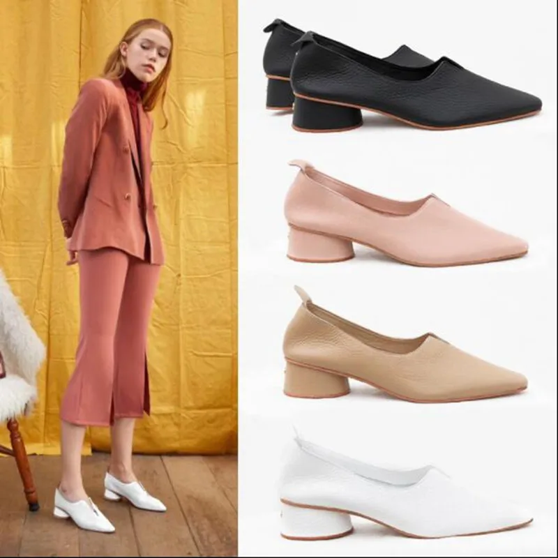 Soft Leather Women Loafers Pointed Toe Low Heel Slip On Casual Shoes Chaussures Femme 2019 Spring Summer New Flats Shoes Woman
Soft Leather Women Loafers Pointed Toe Low Heel Slip On Casual Shoes Chaussures Femme 2019 Spring Summer New Flats Shoes Woman