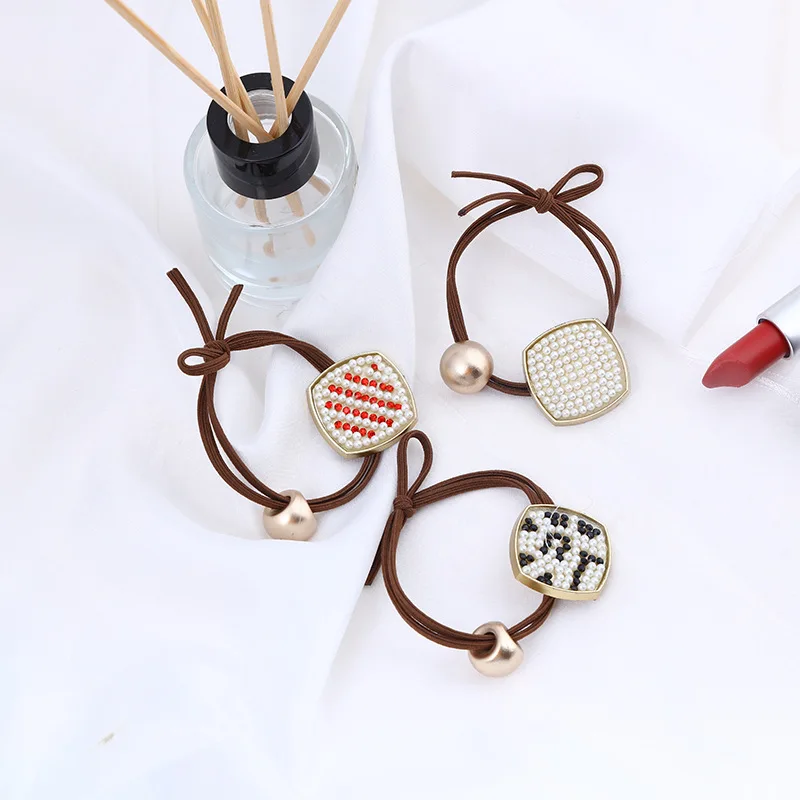 Korean Simple Square Rhinestones Imitation Pearl Elastic Hair Bands for Girl Women Fashion Temperament Ponytail Hair Accessories
Korean Simple Square Rhinestones Imitation Pearl Elastic Hair Bands for Girl Women Fashion Temperament Ponytail Hair Accessories