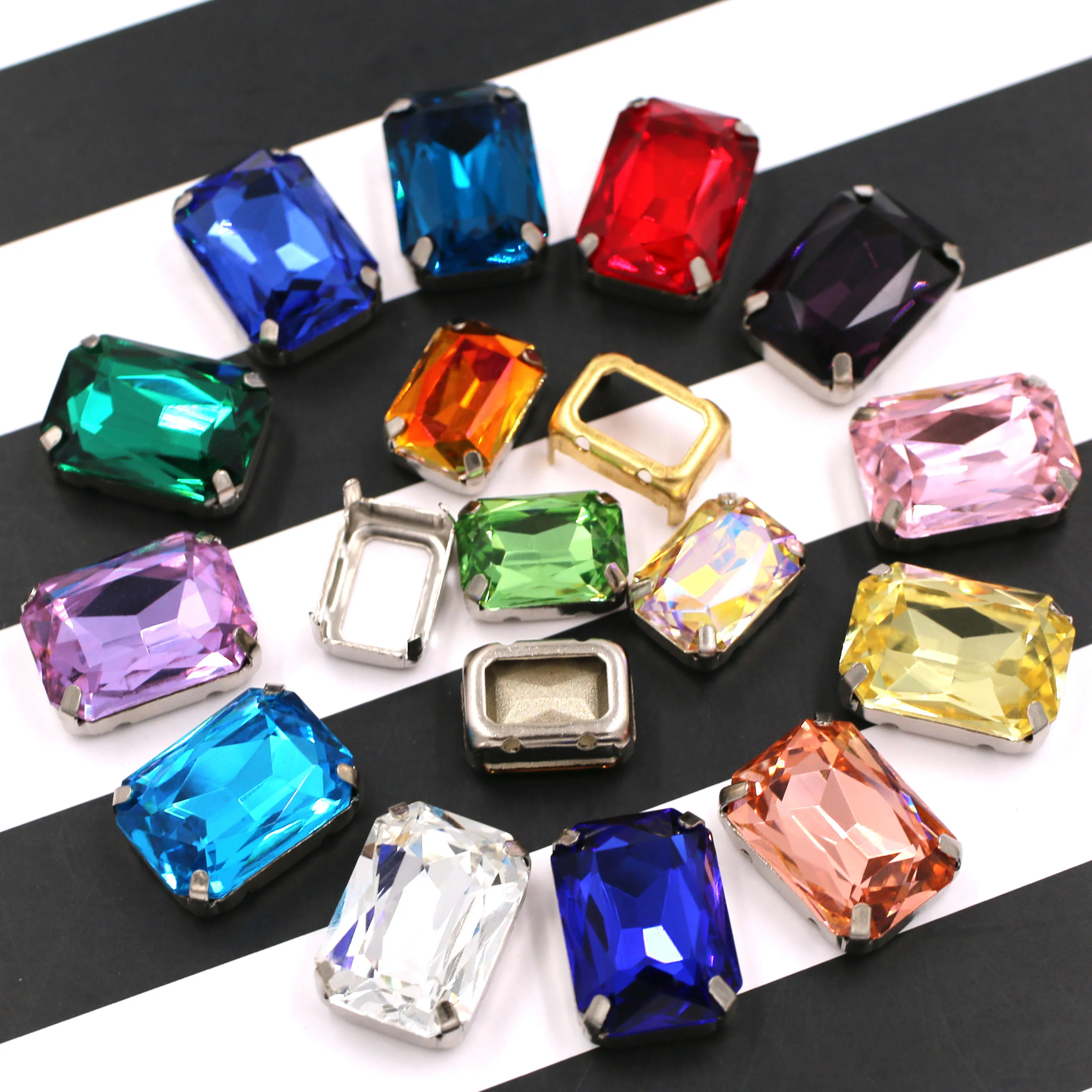10x14mm 13x18mm K9 glass crystal Rectangular octagon Hollow base sew on rhinestones for clothing wedding decoration
10x14mm 13x18mm K9 glass crystal Rectangular octagon Hollow base sew on rhinestones for clothing wedding decoration