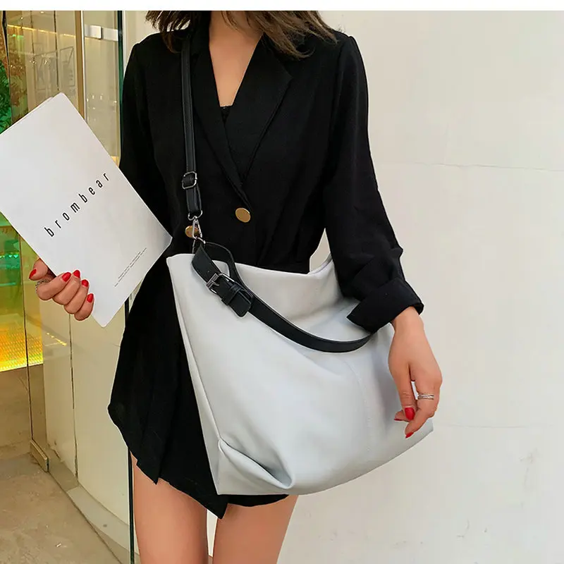 2019 new Korean version of the wild Messenger bag simple fashion large capacity tote bag female shoulder big bag C42-75
2019 new Korean version of the wild Messenger bag simple fashion large capacity tote bag female shoulder big bag C42-75