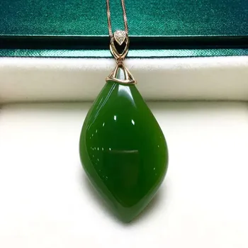 18K gold inlaid with Hebi jade pendantJ32#
18K gold inlaid with Hebi jade pendantJ32#