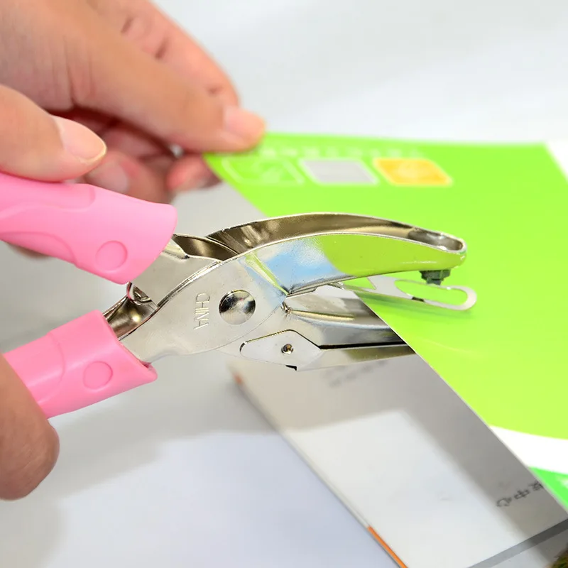 DIY Cute Circle Star Heart Hole Punch Scrapbook Paper Puncher Kawaii Single Hole Punches Craft Shape Cutter Perforator
DIY Cute Circle Star Heart Hole Punch Scrapbook Paper Puncher Kawaii Single Hole Punches Craft Shape Cutter Perforator