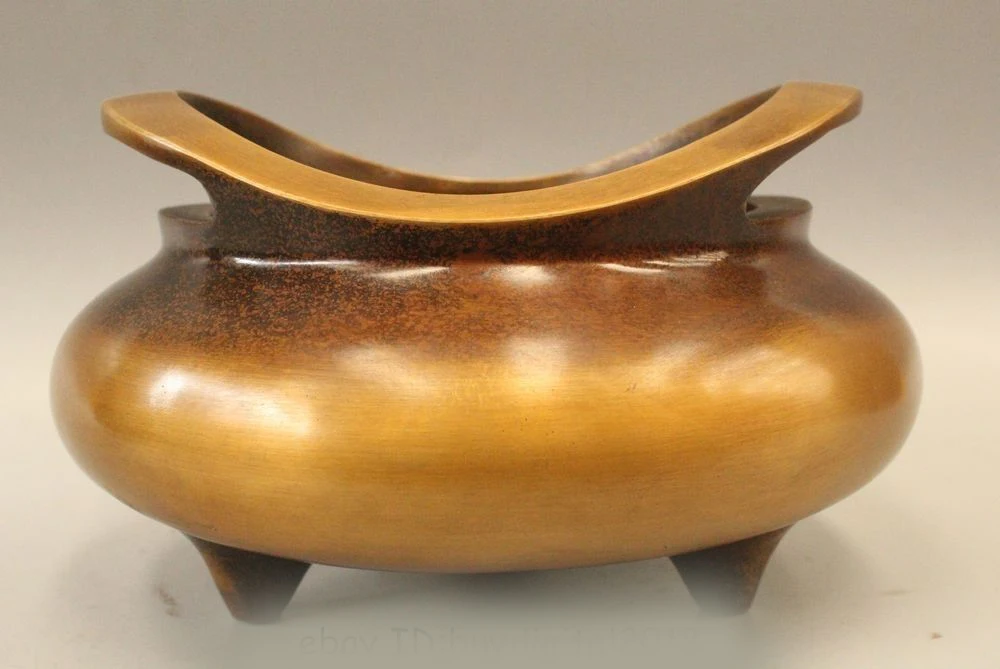 DS 5" Marked Chinese Dynasty Palace Pure Bronze 3 Foot Handle Incense Burner Censer
DS 5" Marked Chinese Dynasty Palace Pure Bronze 3 Foot Handle Incense Burner Censer