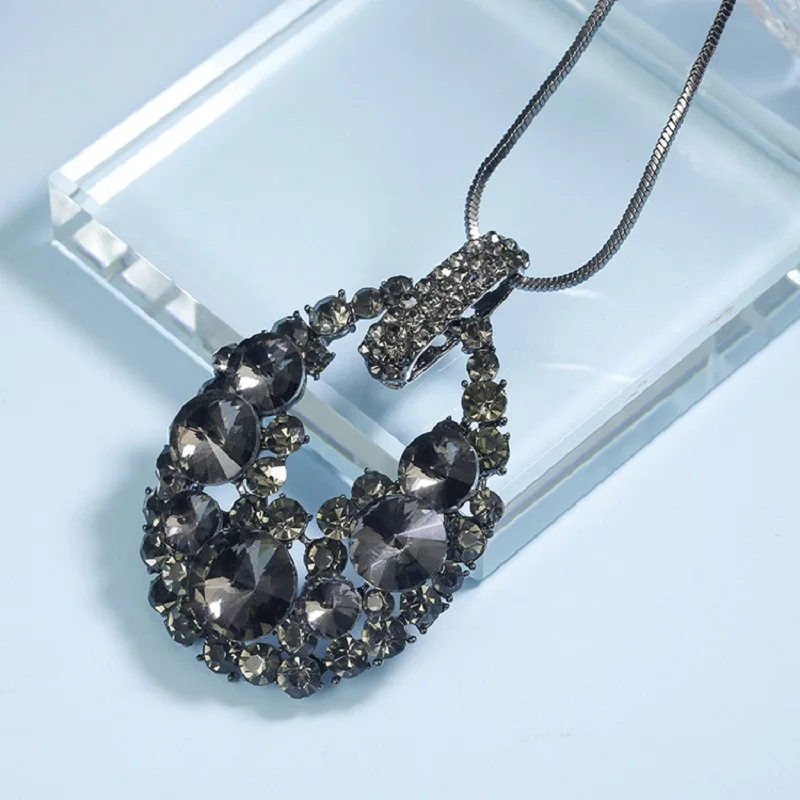 Hollow Water Drop Pendant Long Necklace Women Fashion Jewelry Bijoux Sweater Necklaces Cute Gift
Hollow Water Drop Pendant Long Necklace Women Fashion Jewelry Bijoux Sweater Necklaces Cute Gift