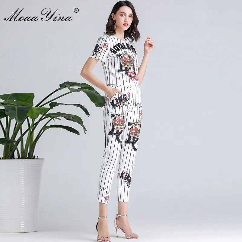 MoaaYina Fashion Designer Set Summer Women Short sleeve Stripe Crown Print Crystal Diamond letter Tops+3/4 pants Two-piece suit
MoaaYina Fashion Designer Set Summer Women Short sleeve Stripe Crown Print Crystal Diamond letter Tops+3/4 pants Two-piece suit