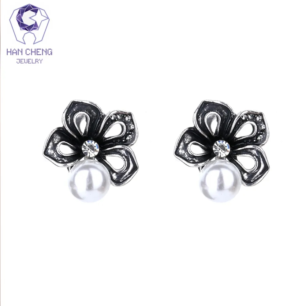 HanCheng New Gem Stone Rhinestone Pearl Flower Vintage Clip Earrings For Women Jewelry Antique Silver Plated brincos bijoux
HanCheng New Gem Stone Rhinestone Pearl Flower Vintage Clip Earrings For Women Jewelry Antique Silver Plated brincos bijoux