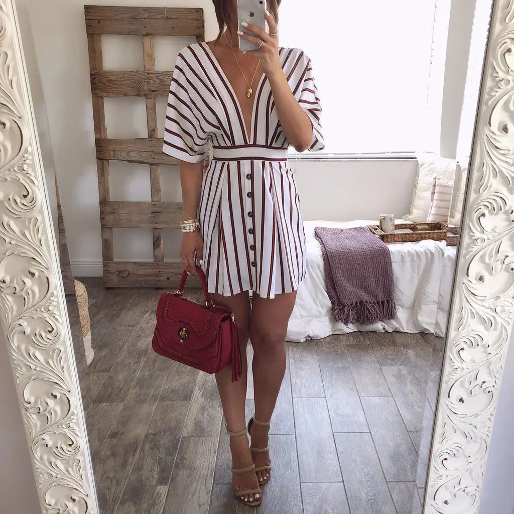 Boho Summer Dresses Women Short Sleeve Red White Backless Striped Tunic with Button Midi Dress Vestidos
Boho Summer Dresses Women Short Sleeve Red White Backless Striped Tunic with Button Midi Dress Vestidos