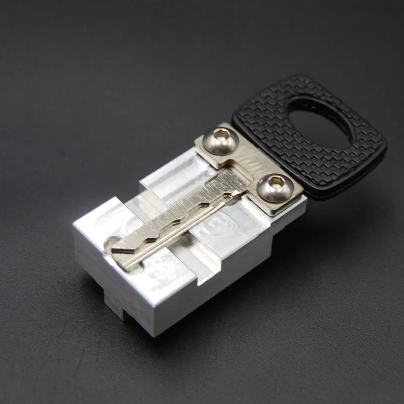 HU64 Chuck For Benz C,E,GLK Series And Maybach Car Key Clamp Replacement For Miracle A7,V8 And SEC-E9z Key Cutting Machines
HU64 Chuck For Benz C,E,GLK Series And Maybach Car Key Clamp Replacement For Miracle A7,V8 And SEC-E9z Key Cutting Machines
