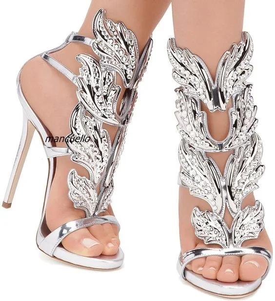Fancy Silvery PU Leather Buckle Style Sandals Women Leaf Pattern Crystal Decorated Open Toe Stiletto Heel Dress Sandals
Fancy Silvery PU Leather Buckle Style Sandals Women Leaf Pattern Crystal Decorated Open Toe Stiletto Heel Dress Sandals