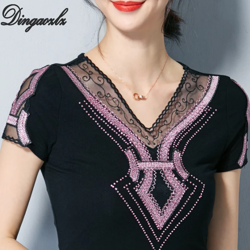 Dingaozlz Summer New Plus Size Women clothing Fashion Diamond Embroidered Tops Sexy V-neck Short Sleeve Lace T-shirt
Dingaozlz Summer New Plus Size Women clothing Fashion Diamond Embroidered Tops Sexy V-neck Short Sleeve Lace T-shirt